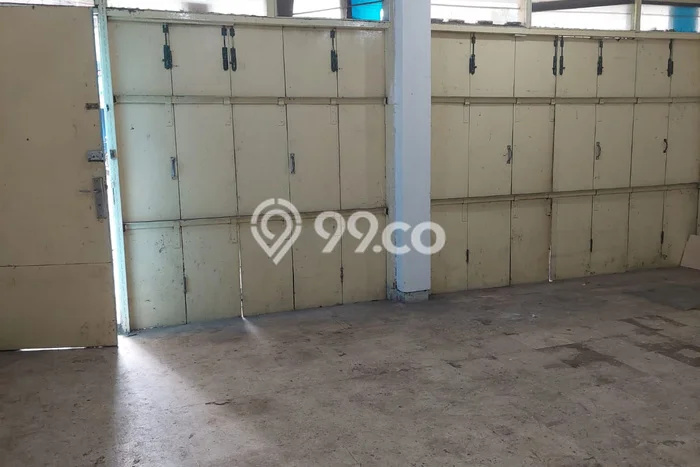 Unit Ruko disewakan di Andir Bandung dengan LT 80m2 / LB 120m2 Unit Ruko disewakan di Andir Bandung dengan LT 80m2 / LB 120m2