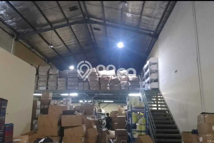 Gudang disewakan di Cipondoh Tangerang dengan luas bangunan 300m2 Gudang disewakan di Cipondoh Tangerang dengan luas bangunan 300m2