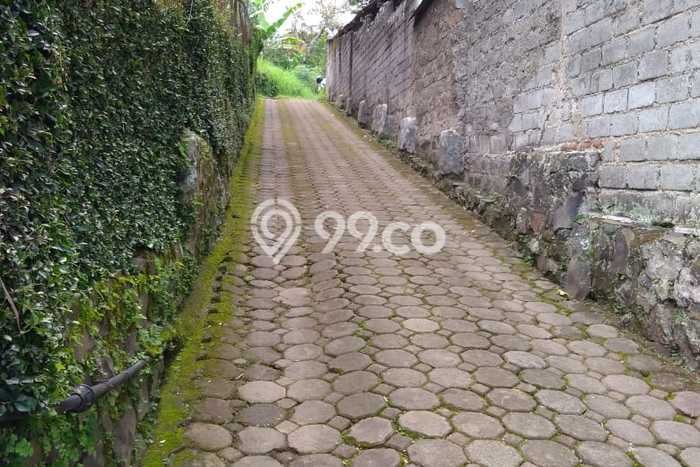 For Sale Vila di Cidadap, Ukuran 3505m2m², Posisi Strategis For Sale Vila di Cidadap, Ukuran 3505m2m², Posisi Strategis