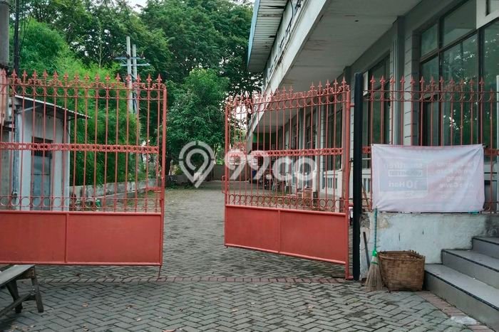 Disewakan Komersial di Kawasan Ramai Gresik Kota Luas 3000m2 Disewakan Komersial di Kawasan Ramai Gresik Kota Luas 3000m2