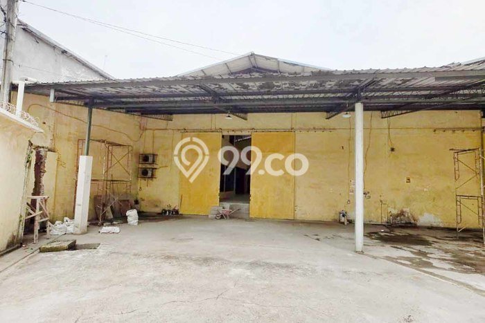 Gudang bagus disewakan di Cengkareng Jakarta Barat dengan LB 422m2 harga sewa terbaik Gudang bagus disewakan di Cengkareng Jakarta Barat dengan LB 422m2 harga sewa terbaik