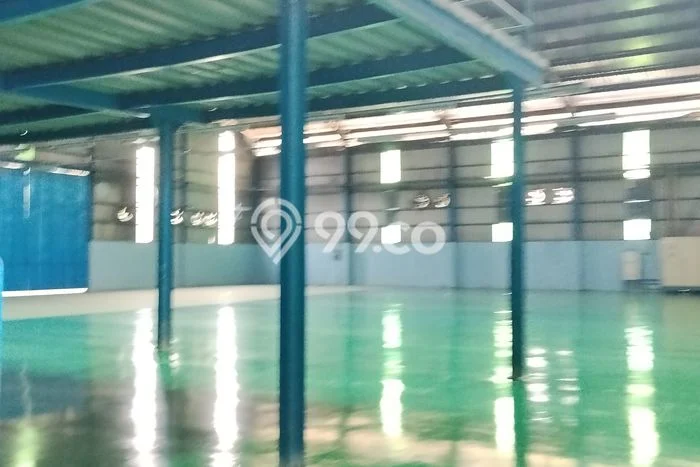 Unit Gudang Disewakan di Cikarang di Area Ramai & Strategis Unit Gudang Disewakan di Cikarang di Area Ramai & Strategis