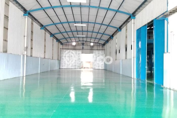 Unit Gudang Disewakan di Cikarang di Area Ramai & Strategis Unit Gudang Disewakan di Cikarang di Area Ramai & Strategis