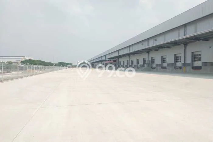 Disewakan Gudang di Kawasan Ramai Cikarang Luas 5000m2 Disewakan Gudang di Kawasan Ramai Cikarang Luas 5000m2