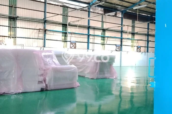 Unit Gudang Disewakan di Cikarang di Area Ramai & Strategis Unit Gudang Disewakan di Cikarang di Area Ramai & Strategis