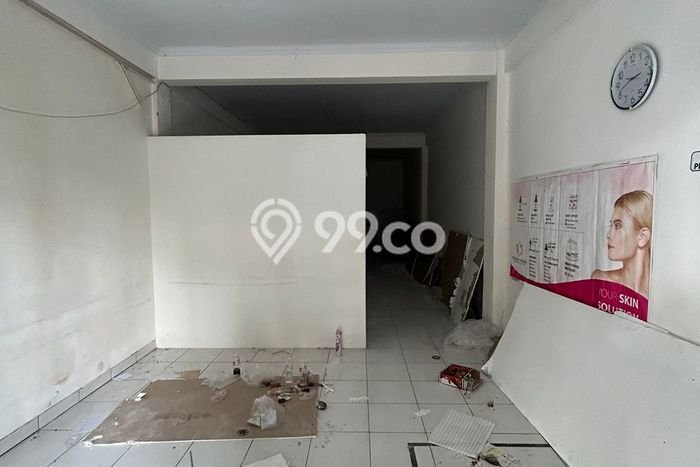 Area Ramai! Ruko Dijual di Duren Sawit untuk Bisnis Luas Bangunan 140m2 Area Ramai! Ruko Dijual di Duren Sawit untuk Bisnis Luas Bangunan 140m2