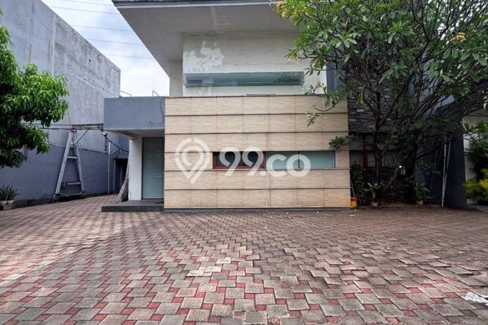 Area Strategis! Disewakan Ruko Lokasi Kebayoran Baru, Jakarta Selatan Cocok untuk Bisnis Area Strategis! Disewakan Ruko Lokasi Kebayoran Baru, Jakarta Selatan Cocok untuk Bisnis
