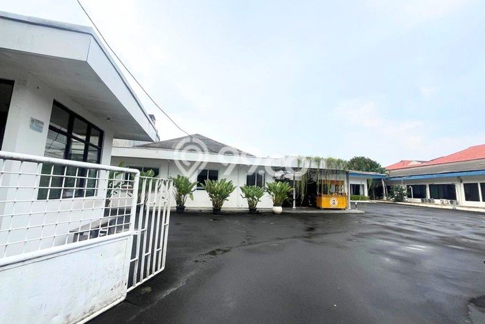 Komersial Dijual di Tebet LT 9926m2, LB 500m2 untuk Investasi Komersial Dijual di Tebet LT 9926m2, LB 500m2 untuk Investasi