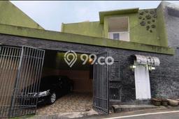 Vila Terawat Kawasan , Area 200m2m², Lingkungan Tenang dan aman Vila Terawat Kawasan , Area 200m2m², Lingkungan Tenang dan aman