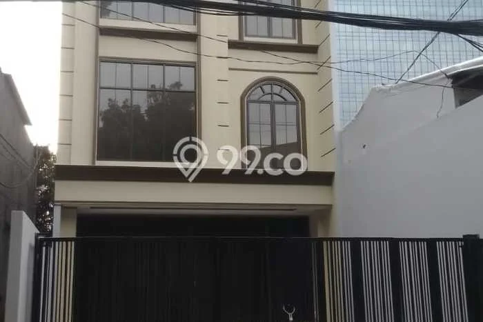 Disewakan Ruko di Pusat Kota Jakarta Selatan Ramai Strategis Disewakan Ruko di Pusat Kota Jakarta Selatan Ramai Strategis