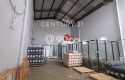 Disewakan Gudang di Kawasan Ramai Kopo Luas 200m2 Disewakan Gudang di Kawasan Ramai Kopo Luas 200m2