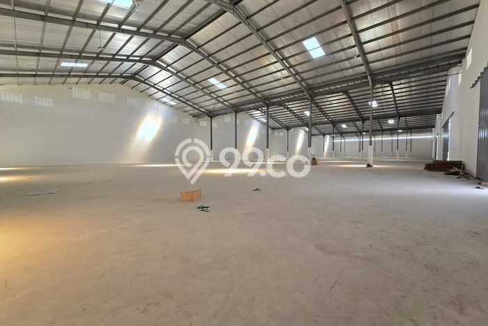 Gudang bagus disewakan di Ngaliyan Semarang dengan LB 3605m2 harga sewa terbaik Gudang bagus disewakan di Ngaliyan Semarang dengan LB 3605m2 harga sewa terbaik