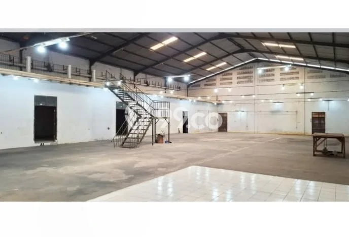Unit Gudang Disewakan di Kaligawe di Area Ramai & Strategis Unit Gudang Disewakan di Kaligawe di Area Ramai & Strategis
