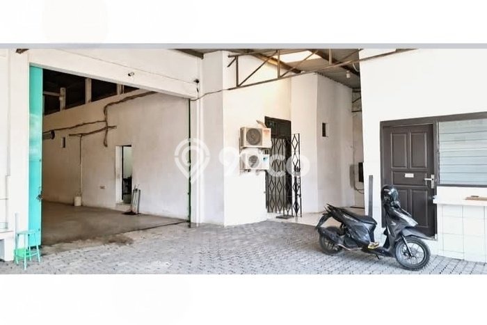 Unit Gudang Disewakan di Kaligawe di Area Ramai & Strategis Unit Gudang Disewakan di Kaligawe di Area Ramai & Strategis