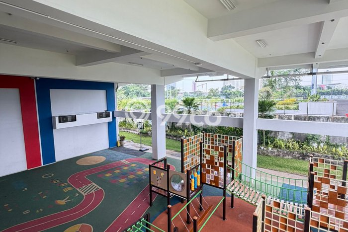 Kantor Dijual di Dukuh Pakis LT 6520m2, LB 2200m2 untuk Investasi Kantor Dijual di Dukuh Pakis LT 6520m2, LB 2200m2 untuk Investasi