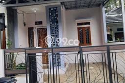 LISTING BARU! Rumah di Mandalajati, Siap Huni, 2 KM, Akses Mandalajati, Bandung, Bandung, LT 70m² Bangunan 100m² LISTING BARU! Rumah di Mandalajati, Siap Huni, 2 KM, Akses Mandalajati, Bandung, Bandung, LT 70m² Bangunan 100m²