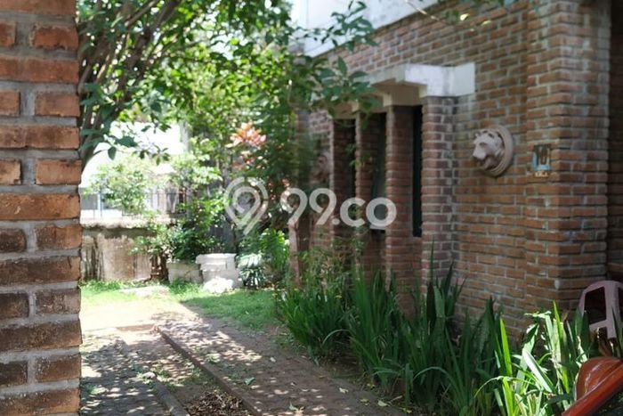 Rumah Elit Modern Tanpa Renovasi di Gunung Batu Bandung Rumah Elit Modern Tanpa Renovasi di Gunung Batu Bandung