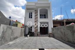 Jual Rumah Strategis Bagus Punya 4 KT di Arcamanik Bandung SHM Jual Rumah Strategis Bagus Punya 4 KT di Arcamanik Bandung SHM