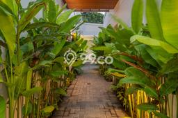 DIJUAL! Vila Kawasan , Area 520m2m², Lokasi Strategis DIJUAL! Vila Kawasan , Area 520m2m², Lokasi Strategis