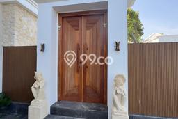 Vila di , Area 450m2m², Lokasi Strategis Vila di , Area 450m2m², Lokasi Strategis