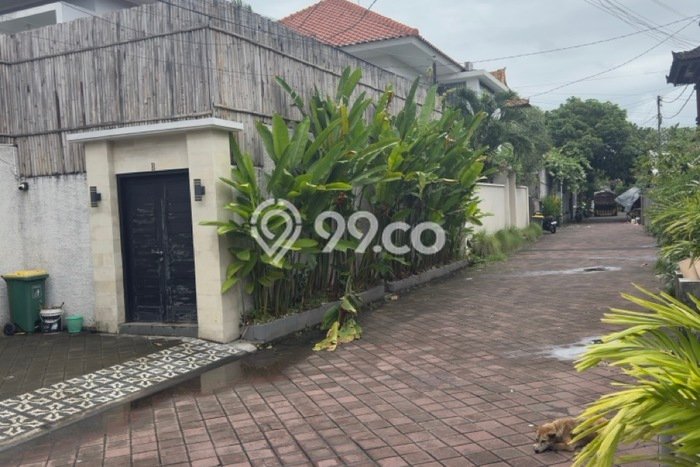 FOR SALE! Vila di , Area 200m2m², Posisi Strategis FOR SALE! Vila di , Area 200m2m², Posisi Strategis