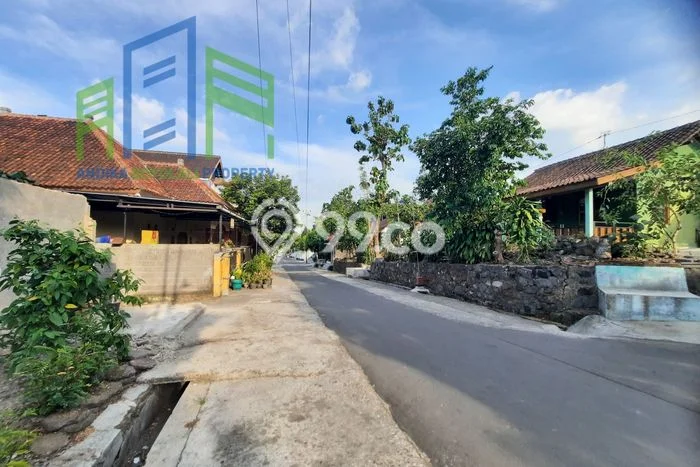 Rumah Strategis , Boyolali, Luas 305m2m² Bangunan 100m2m² Rumah Strategis , Boyolali, Luas 305m2m² Bangunan 100m2m²