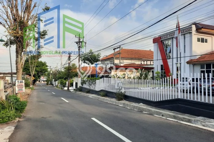 Rumah Strategis , Boyolali, Luas 305m2m² Bangunan 100m2m² Rumah Strategis , Boyolali, Luas 305m2m² Bangunan 100m2m²