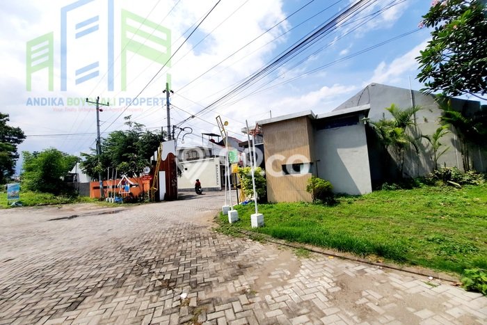SIAP HUNI! Rumah Asri area Mojosongo, LT 60m2m² LB 40m2m² SIAP HUNI! Rumah Asri area Mojosongo, LT 60m2m² LB 40m2m²