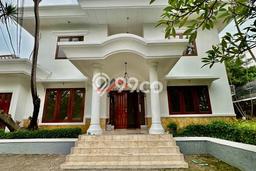 Rumah Luxury Modern Tanpa Renovasi di Kemang Jakarta Selatan Rumah Luxury Modern Tanpa Renovasi di Kemang Jakarta Selatan