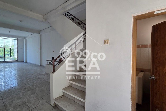 Ruko Lokasi Premium Kawasan Gajah Mungkur, Luas 112m², Kawasan Niaga Ruko Lokasi Premium Kawasan Gajah Mungkur, Luas 112m², Kawasan Niaga