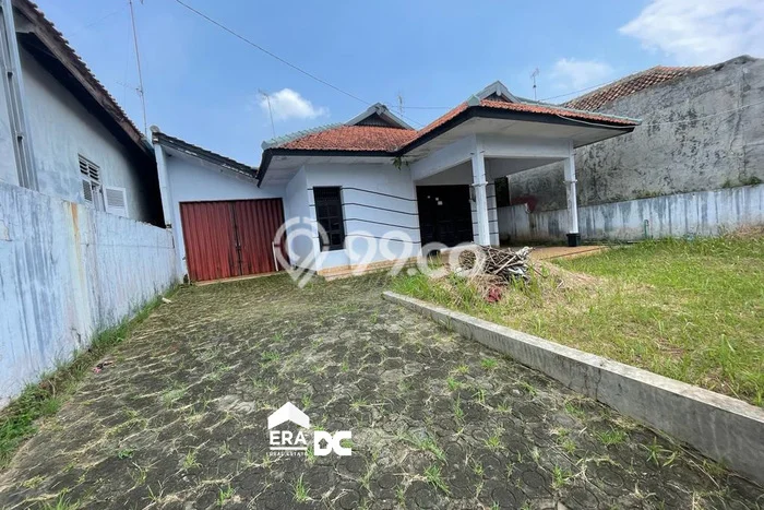 Rumah Modern area Bandar, Batang, Luas 445m² Bangunan 200m² Rumah Modern area Bandar, Batang, Luas 445m² Bangunan 200m²