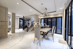 Ready to Use! Premium House LT 240m2 Desain Modern di BSB City Ready to Use! Premium House LT 240m2 Desain Modern di BSB City
