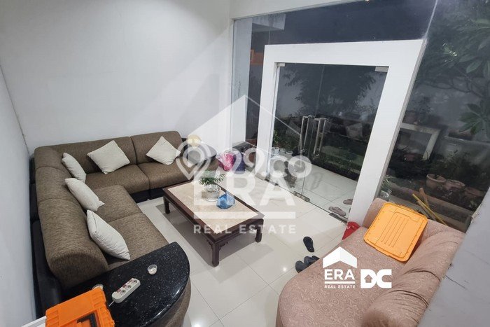 Rumah Mewah Siap Huni LT 130m2 di Banyumanik, Semarang Rumah Mewah Siap Huni LT 130m2 di Banyumanik, Semarang