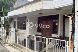 Rumah Strategis Modern Lb 139m2 di Banyumanik, Semarang Rumah Strategis Modern Lb 139m2 di Banyumanik, Semarang