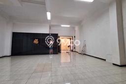 Lokasi terbaik! Rumah siap pakai disewakan di Kota Kudus LB 300m2 Lokasi terbaik! Rumah siap pakai disewakan di Kota Kudus LB 300m2