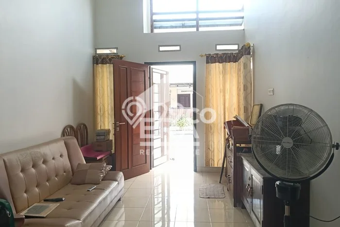 Rumah Bagus Siap Pakai Di Gayamsari Luas 80m2 Lokasi Strategis Rumah Bagus Siap Pakai Di Gayamsari Luas 80m2 Lokasi Strategis