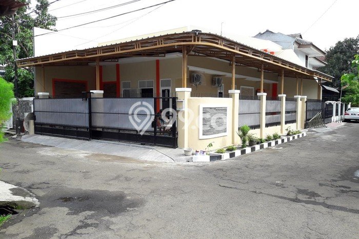 For Sale! Luxury House LT 170m2 Desain Modern di Klender For Sale! Luxury House LT 170m2 Desain Modern di Klender