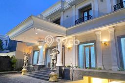 Best Deal Hunian Mewah Ideal dan Luas di Menteng, Jakarta Pusat Best Deal Hunian Mewah Ideal dan Luas di Menteng, Jakarta Pusat