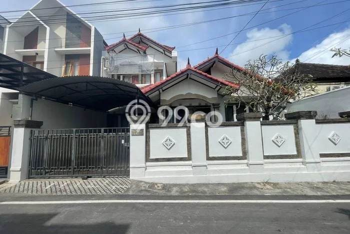 PROMO SPESIAL! Rumah Siap Huni di , Badung, LT 150m2m² LB 145m2m² PROMO SPESIAL! Rumah Siap Huni di , Badung, LT 150m2m² LB 145m2m²