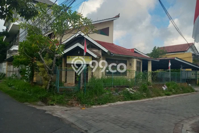 Rumah di , 4 KT, Akses Mudah Fasilitas Umum, Luas 380m2m² LB 300m2m² Rumah di , 4 KT, Akses Mudah Fasilitas Umum, Luas 380m2m² LB 300m2m²