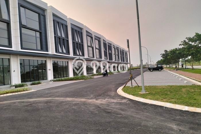 Ruko Bagus Dijual LB 353m2 Lokasi Strategis Tangerang Area Cocok untuk Berbisnis Ruko Bagus Dijual LB 353m2 Lokasi Strategis Tangerang Area Cocok untuk Berbisnis