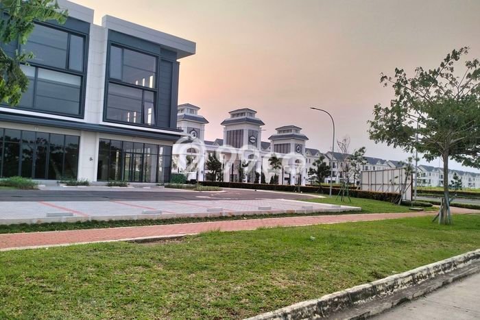 Ruko Bagus Dijual LB 353m2 Lokasi Strategis Tangerang Area Cocok untuk Berbisnis Ruko Bagus Dijual LB 353m2 Lokasi Strategis Tangerang Area Cocok untuk Berbisnis