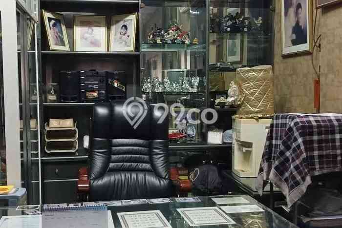 Unit Ruko Dijual di Surabaya LT 30m2 & LB 30m2 Unit Ruko Dijual di Surabaya LT 30m2 & LB 30m2