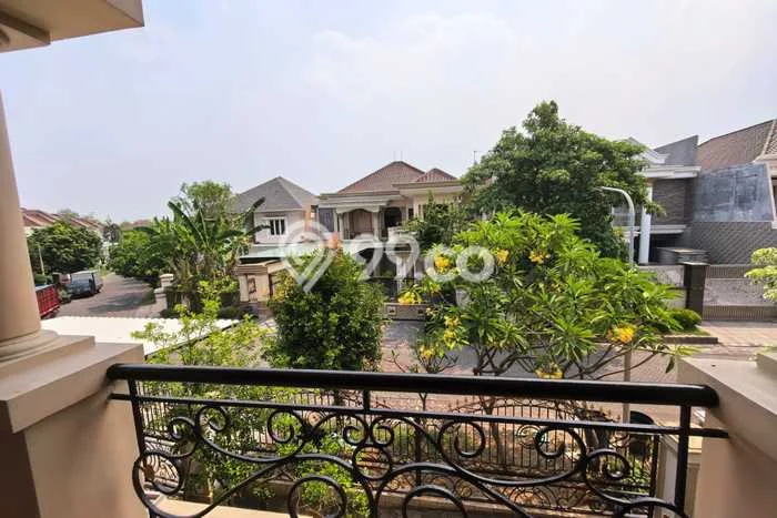 Siap Huni Rumah Mewah 4 Kamar di Dukuh Pakis Dekat ke Mana Pun Siap Huni Rumah Mewah 4 Kamar di Dukuh Pakis Dekat ke Mana Pun