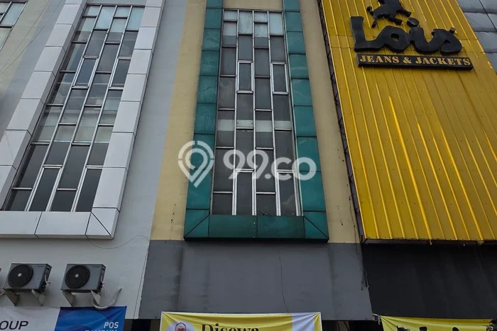 Disewakan Ruko komersial di Tambun Selatan luas bangunan 162m2 Disewakan Ruko komersial di Tambun Selatan luas bangunan 162m2