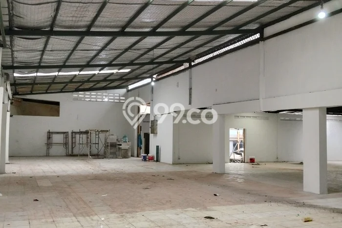 Unit Gudang Disewakan di Holis Cigondewah di Area Ramai & Strategis Unit Gudang Disewakan di Holis Cigondewah di Area Ramai & Strategis