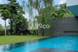 Sewa Rumah Strategis di Gading Serpong LT 1104m2 / LB 695m2 Siap Huni Sewa Rumah Strategis di Gading Serpong LT 1104m2 / LB 695m2 Siap Huni