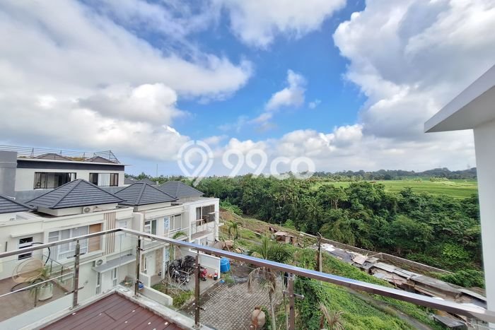 Hunian Mewah LB 220m2 Siap Huni Desain Elegan di Canggu, Badung Hunian Mewah LB 220m2 Siap Huni Desain Elegan di Canggu, Badung