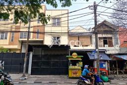 FOR SALE! Ruko di Cengkareng Jakarta Barat, LT 111m2, LB 240m2 FOR SALE! Ruko di Cengkareng Jakarta Barat, LT 111m2, LB 240m2