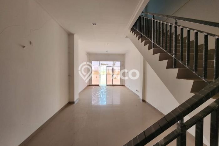 Unit Ruko Dijual di Tangerang LT 67m2 & LB 200m2 Unit Ruko Dijual di Tangerang LT 67m2 & LB 200m2